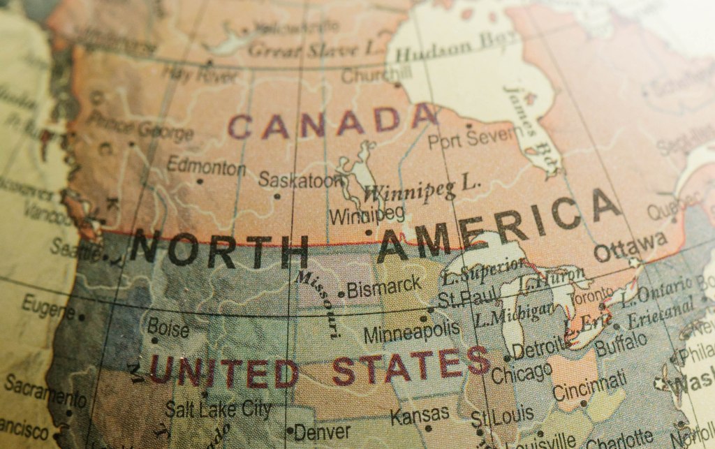 バイデン政権の移民政策、カナダ国境での合意